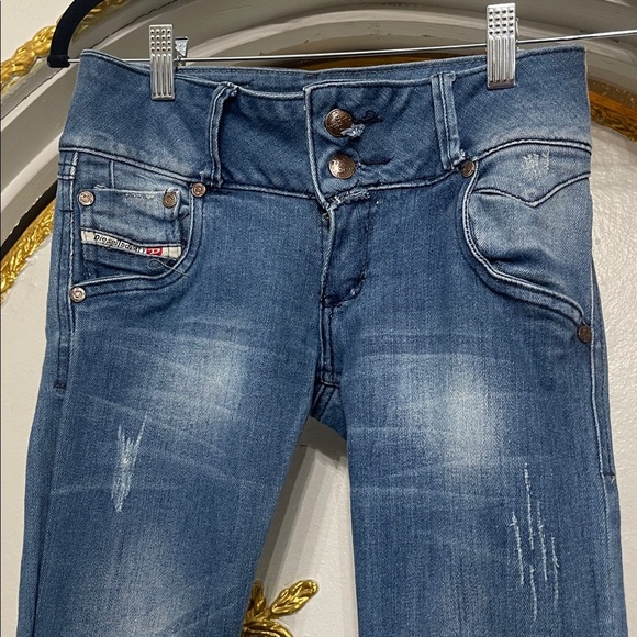 Diesel Y2K Mid-Rise Stretch Denim Jeans | Slim Fit | Made in Italy Size 8 - Picture 2 of 6